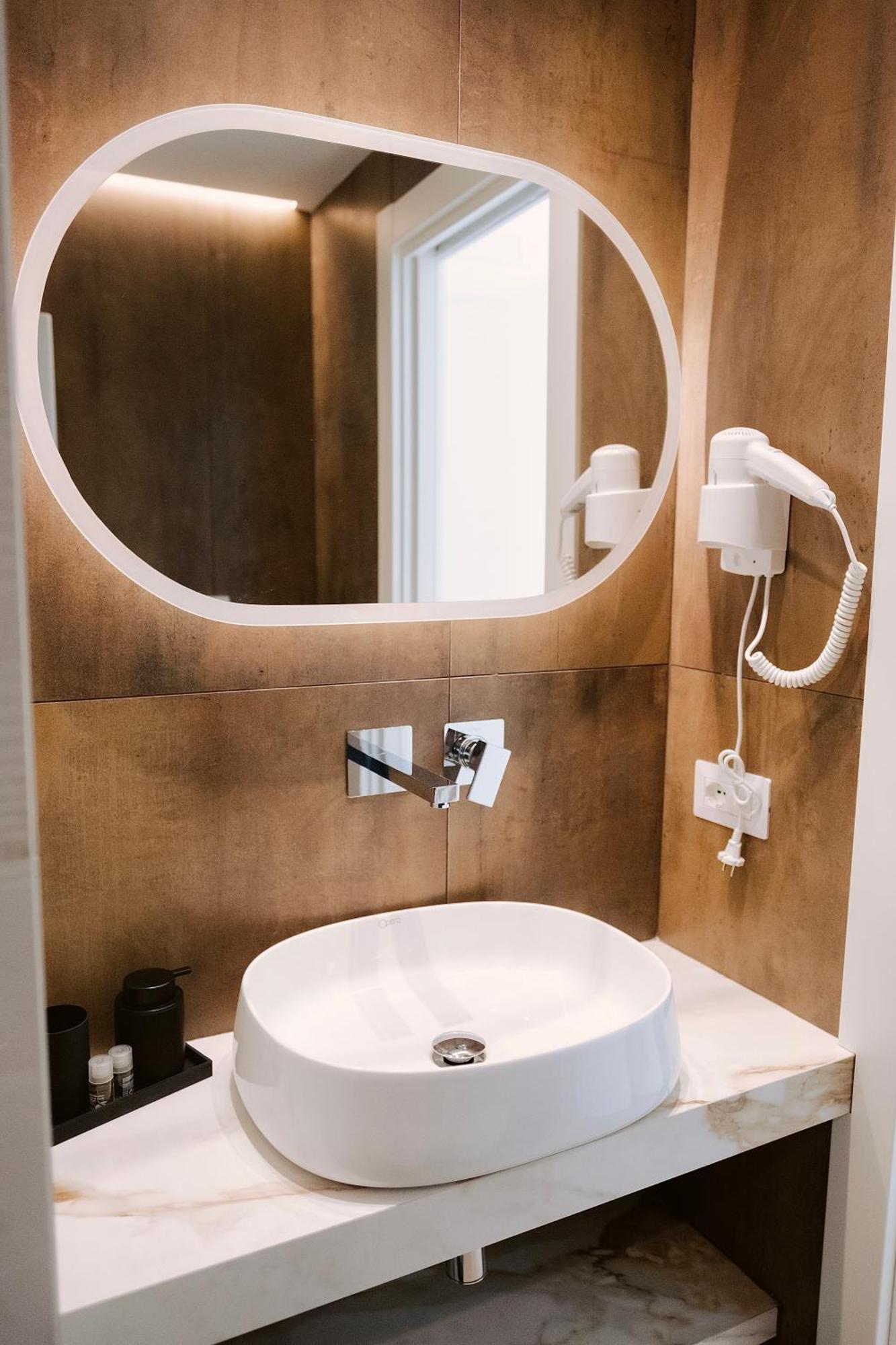 18Zero2 Luxury Rooms باري المظهر الخارجي الصورة